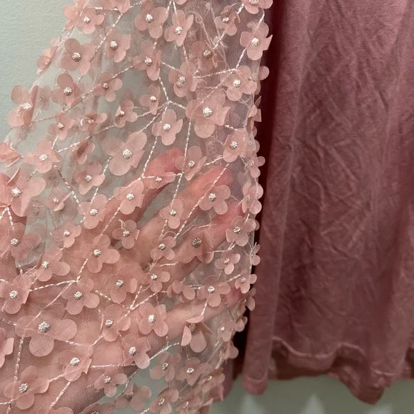 POL Pink Flutter Sleeve Blouse with Ruffled Embellishments. Size Small - Picture 2 of 9